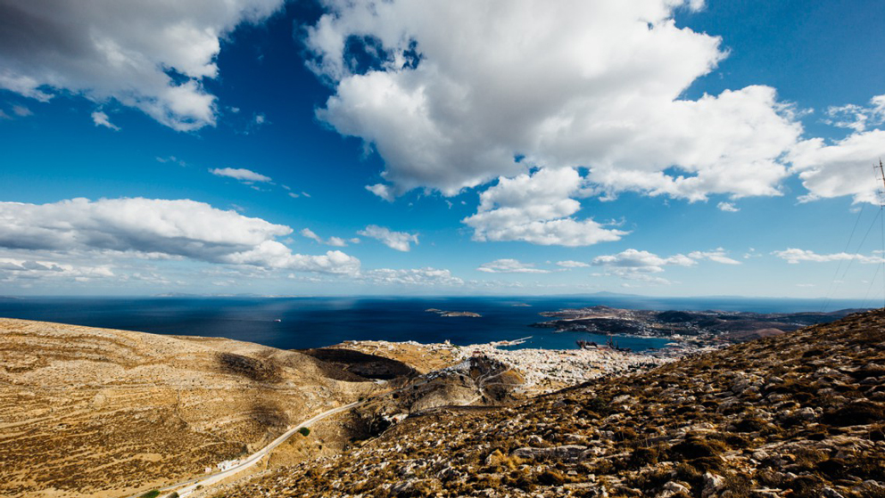 Koffer packen für Griechenland Landschaft mit Meer