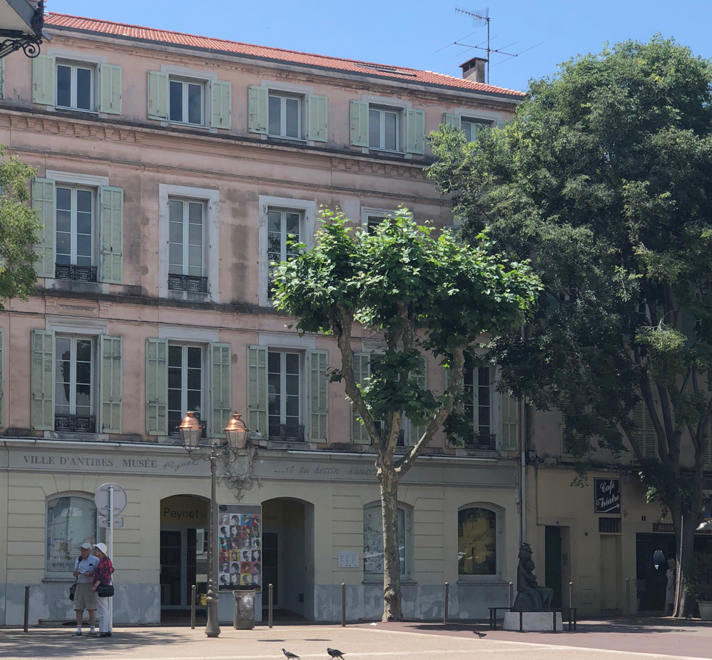 Summer in France Antibes Altstadt